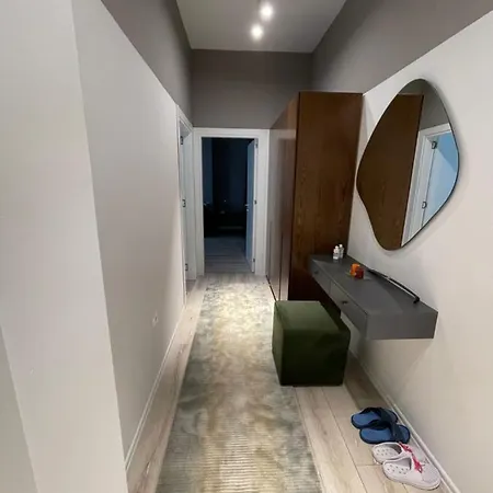 21 Square Luxury Center Apartment *