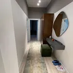 Homerent 21 Square Apartment *