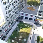 Homerent 21 Square *