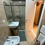 Homerent 21 Square *