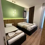 Apartment Homerent 21 Square