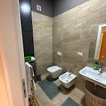 Homerent 21 Square
