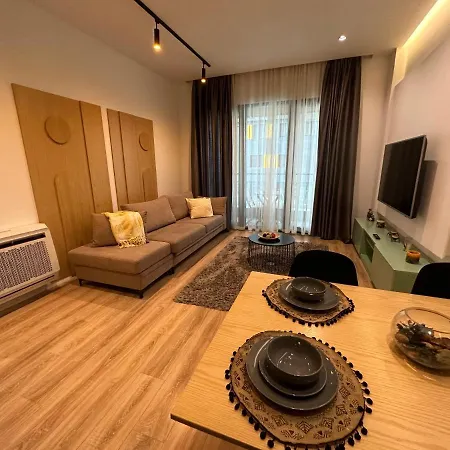 21 Square Luxury Apartments Tirana Center Appartement *