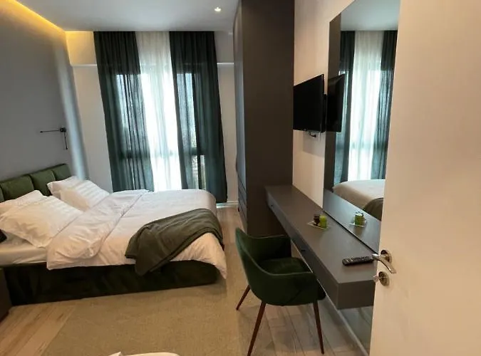 Homerent 21 Square *