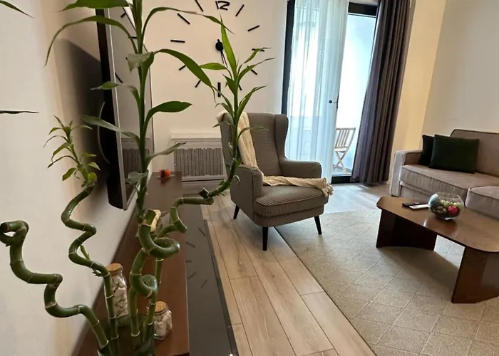 Homerent 21 Square *